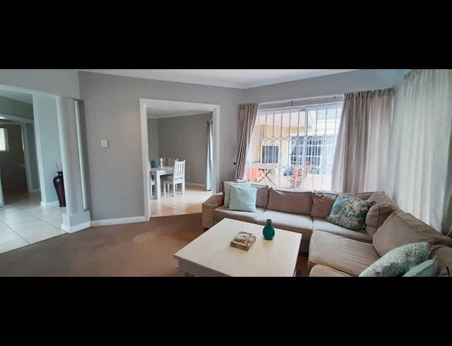 3 BEDROOM HOUSE RENTED IN WALMER HEIGHTS